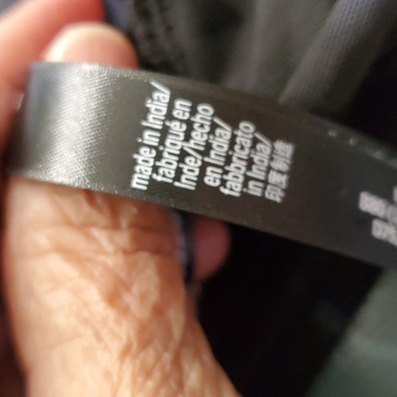 VICTORIA SPORT bra, black with big pink letters. Size medium. Excellent - Picture 11 of 11